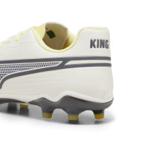 PUMA King Match Gazon Naturel Gazon Artificiel Chaussures de Foot (MG) Blanc Jaune Bleu Foncé Noir