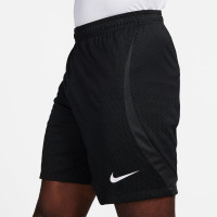Nike Strike 23 Short de Foot Noir Gris Blanc