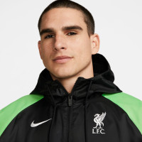 Survêtement Nike Liverpool Windrunner 2023-2024 noir blanc vert vif