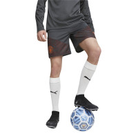 PUMA Manchester City Short d'Entraînement 2023-2024 Gris Foncé Rouge Orange