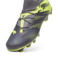 PUMA Future 7 Match Gazon Naturel Gazon Artificiel Chaussures de Foot (MG) Gris Foncé Jaune Noir