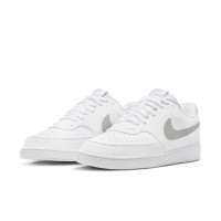 Baskets Nike Court Vision Low Next Nature blanches gris clair