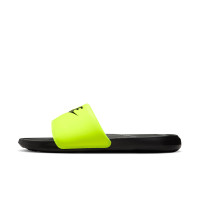 Claquettes Nike Victori One noires jaune vif