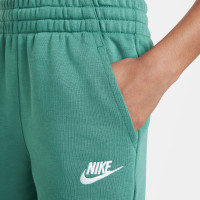 Short polaire Nike Sportswear Club pour enfants gris vert blanc