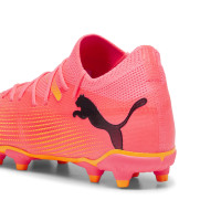PUMA Future 7 Match Gazon Naturel Gazon Artificiel Chaussures de Foot (MG) Enfants Rose Noir Orange