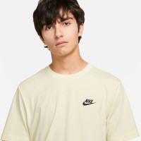 T-shirt Nike Sportswear Club jaune clair noir