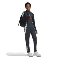 adidas Manchester United Pantalon d'Entraînement Europe 2024-2025 Enfants Gris Foncé Blanc Rouge