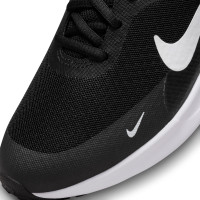 Nike Revolution 7 Baskets Enfants Noir Blanc