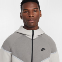 Nike Tech Fleece Sportswear Trainingspak Lichtgrijs Grijs Zwart Zilver