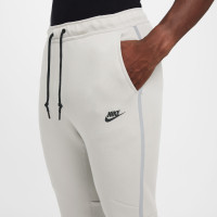 Nike Tech Fleece Sportswear Trainingspak Lichtgrijs Grijs Zwart Zilver