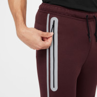 Nike Tech Fleece Sportswear Joggingbroek Bordeauxrood Zilver Zwart