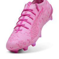 PUMA Ultra 5 Ultimate X KidSuper Gras Voetbalschoenen (FG) Roze