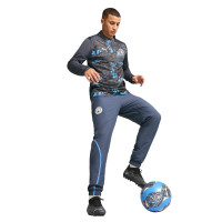 PUMA Manchester City Pre-Match Haut d'Entraînement 1/4-Zip 2024-2025 Gris Foncé Bleu Clair Blanc