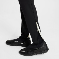 Nike Liverpool Strike Trainingsbroek 2024-2025 Kids Zwart Gebroken Wit Rood
