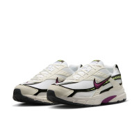 Nike Initiator Baskets Blanc Noir Mauve Jaune