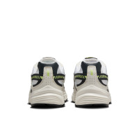 Nike Initiator Baskets Blanc Noir Mauve Jaune