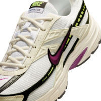 Nike Initiator Baskets Blanc Noir Mauve Jaune