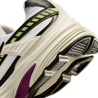 Nike Initiator Baskets Blanc Noir Mauve Jaune