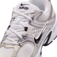 Nike V5 RNR Baskets Blanc Argenté Noir