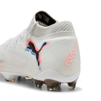 PUMA Future 8 Ultimate Gazon Naturel Chaussures de Foot (FG) Blanc Rouge Vif Bleu