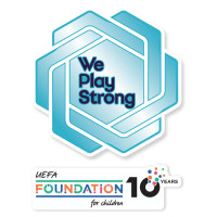 Bedrukking UEFA Womens Euro 2025 en We Play Strong en Foundation Kids Badge