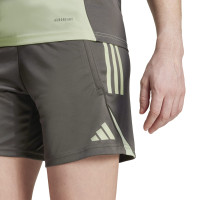 adidas Real Madrid Short d'Entraînement 2025-2026 Femmes Gris Vert Clair