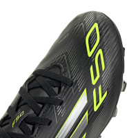 adidas F50 Club Gazon Naturel Gazon Artificiel Chaussures de Foot (MG) Enfants Noir Argenté Néon Jaune