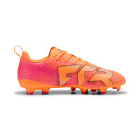 PUMA Future 8 Play Gras / Kunstgras Voetbalschoenen (MG) Kids Oranje Roze Zwart