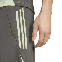 adidas Real Madrid Short d'Entraînement 2025-2026 Gris Vert Clair