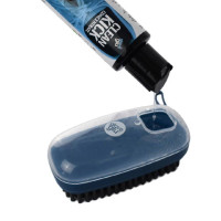 Gloveglu Clean Kick Pump Brush Schoenborstel