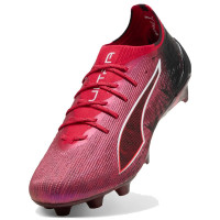 PUMA Ultra 6 Ultimate Pulisic Gazon Naturel Chaussures de Foot (FG) Rouge Noir Blanc