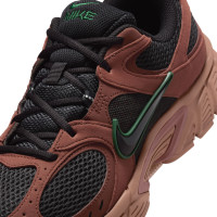 Nike V5 RNR Sneakers Zwart Kastanjebruin Groen