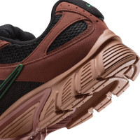 Nike V5 RNR Sneakers Zwart Kastanjebruin Groen