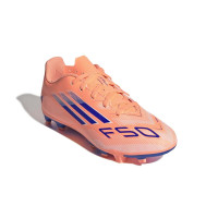 adidas F50 Club Gazon Naturel Gazon Artificiel Chaussures de Foot (MG) Enfants Orange Bleu Blanc