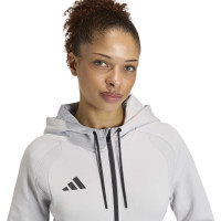 Combinaison de jogging zippée adidas Tiro Travel pour femmes, gris