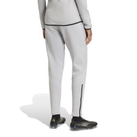 Combinaison de jogging zippée adidas Tiro Travel pour femmes, gris