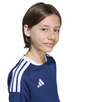 Maillot de football adidas Tiro 26 Competition pour Enfants, bleu foncé et blanc