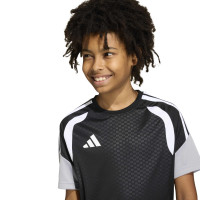 Chemise d'entraînement adidas Tiro 26 Competition pour Enfants, noir et gris