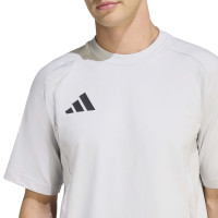 Chemise d'entraînement adidas Tiro Travel gris noir