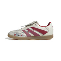 adidas Predator TFG Freestyle Chaussures de Foot en Salle (IN) Blanc Cassé Gris Rose Rouge