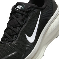 Nike Vomero 18 Chaussures de Running Noir Blanc