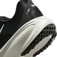 Nike Vomero 18 Chaussures de Running Noir Blanc