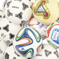 adidas FIFA World Cup Historical Mini Voetbal Set 15 Ballen