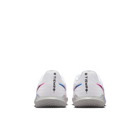 Nike Tiempo Maestro Club Chaussures de Foot en Salle (IN) Enfants Blanc Bleu Rose Vif