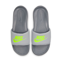 Nike Victori One Claquettes Gris Foncé Gris Clair Néon Jaune