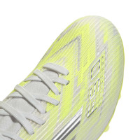 adidas F50 Sparkfusion League Gazon Naturel Artificiel Chaussures de Foot (MG) Femmes Blanc Gris Néon Jaune