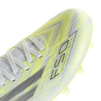 adidas F50 Sparkfusion Pro Gazon Naturel Artificiel Chaussures de Foot (MG) Femmes Blanc Gris Néon Jaune