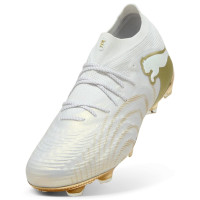 PUMA Future 9 Ultimate Gazon Naturel Chaussures de Foot (FG) Blanc Doré