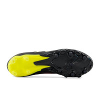 New Balance Tekela V5 Team Low Gras Voetbalschoenen (FG) Zwart Geel Rood