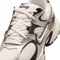 Nike V5 RNR Sneakers Gebroken Wit Zwart Zilvergrijs